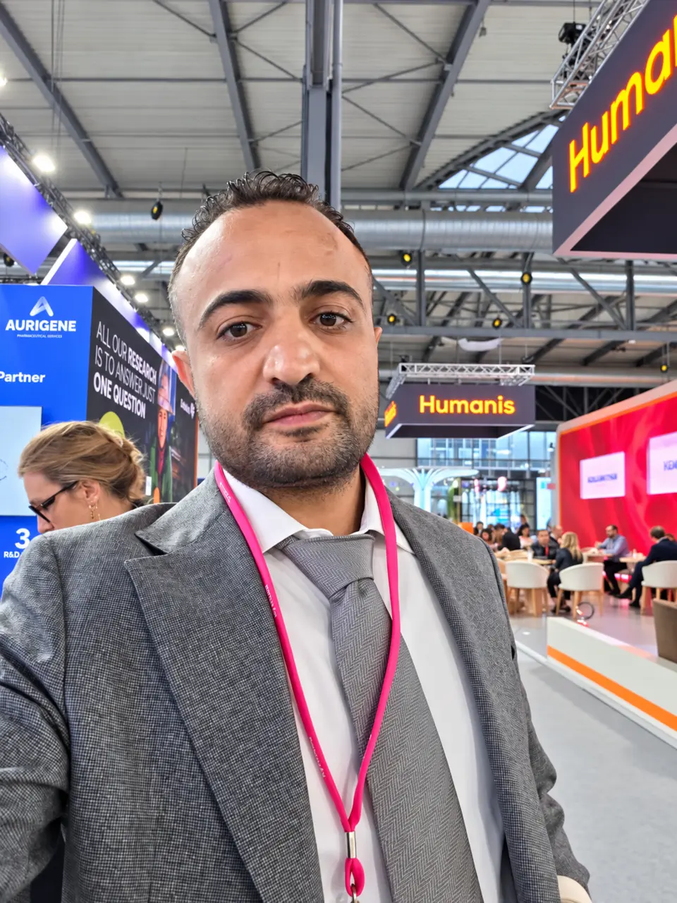 Nahbal Pharma representative on the CPHI Milan exhibition floor