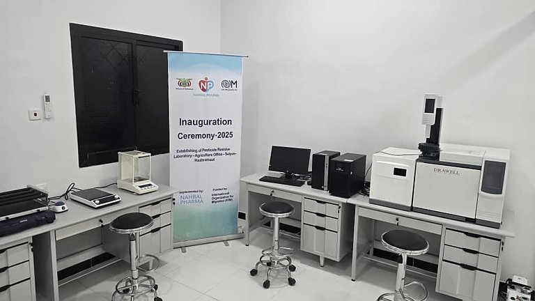 Analytical balance, computers and analytical instrument installed in the laboratory